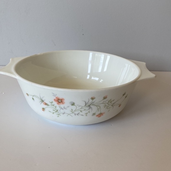 VINTAGE Pyrex floral "Emily Spring Garden" casserole dish - Picture 9 of 13